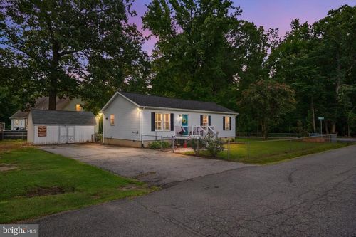 4733 Washington Ave, Shady Side, MD, 20764-9605 | Card Image