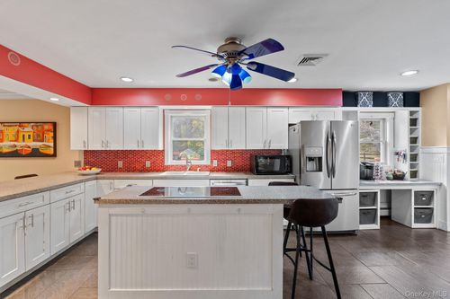 135 Benedict Rd, Montgomery, NY, 12549-2301 | Card Image