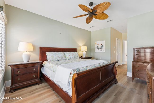 2nd fl - primary bed | Image 23