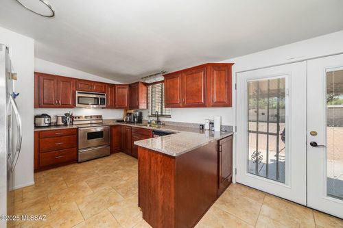 2741 S Aida Ave, Tucson, AZ, 85730-1306 | Card Image