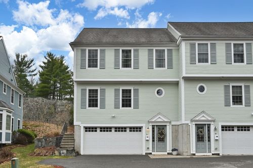 a-8 Gates Ln, Wakefield, MA, 01880-3994 | Card Image