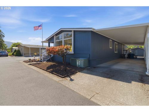 318 Peacock Ln, Kelso, WA, 98626-5458 | Card Image