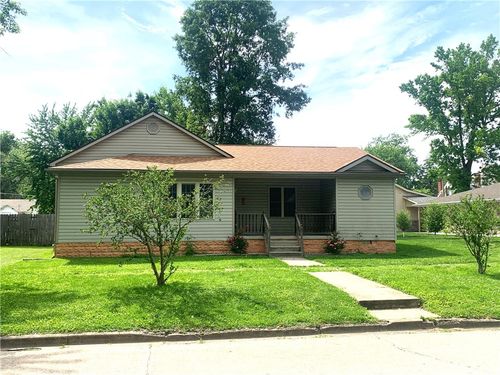 309 Maple St, Pana, IL, 62557-1667 | Card Image