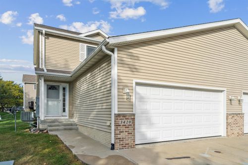 3420 Crown Ct, Waterloo, IA, 50702-5608 | Card Image