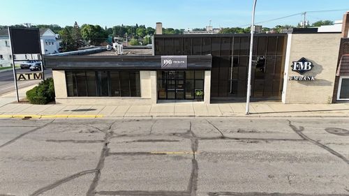 128 E Washington Ave, Fergus Falls, MN, 56537-2823 | Card Image