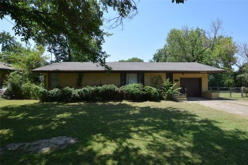 811 N Ross Avenue, Other OK, OK, 74029 | Card Image