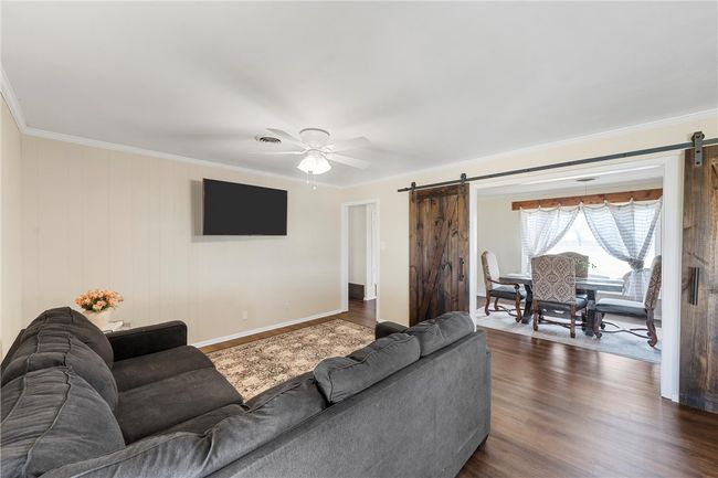 5132 Cedar Rock Pkwy, House other with 3 bedrooms, 2 bathrooms and 2 parking in Crawford TX | Image 7