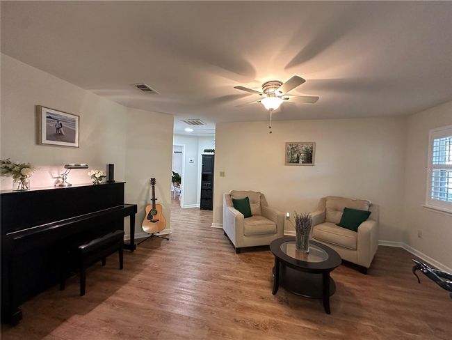 FORMAL LIVING ROOM / FLEX ROOM | Image 33