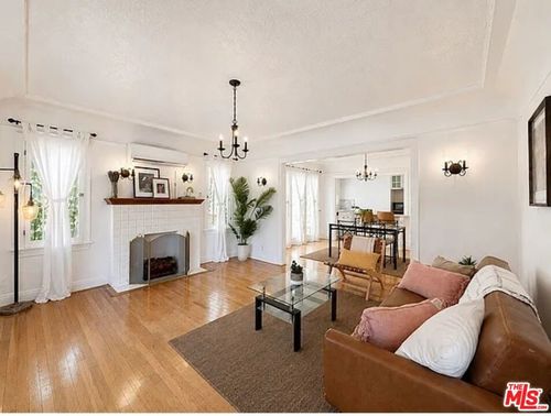 837 5th St, Santa Monica, CA, 90403-1375 | Card Image