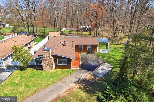 15 Deans Rhode Hall Rd, MONMOUTH JUNCTION, NJ, 08852-3021 | Card Image