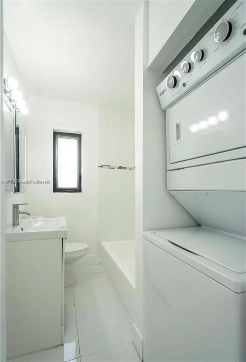 Residential Lease in Miami Beach 3