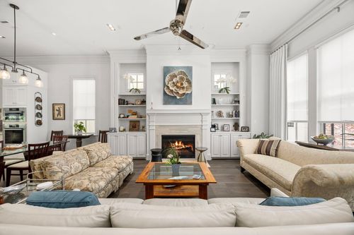 11 Robita St, Houston, TX, 77019-2715 | Card Image