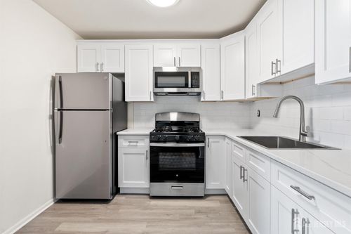 apt-28-250 Main St, Spotswood, NJ, 08884-1274 | Card Image