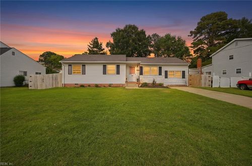 5620 Pontiac Rd, Virginia Beach, VA, 23462-6114 | Card Image