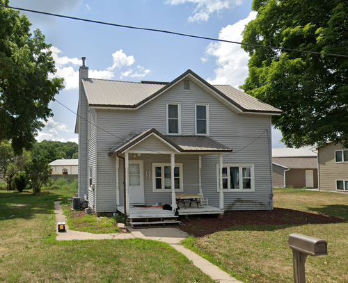 230 E 13th St, Saint Charles, MN, 55972-1508 | Card Image