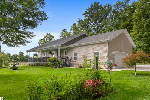 7686 Indian Hill Rd, Honor, MI, 49640-9544 | Card Image