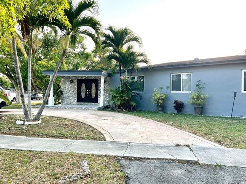 205 Nw 128th St, North Miami, FL, 33168-3732 | Card Image