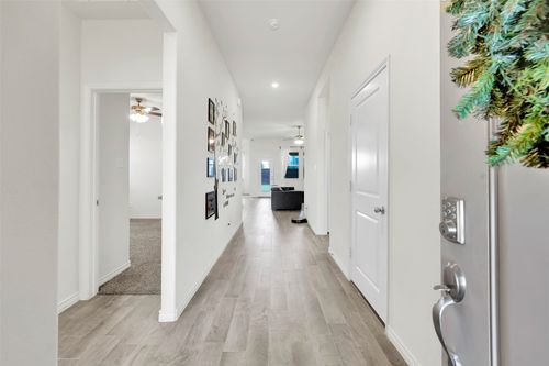 3303 Brady Starr Dr, Aubrey, TX, 76227-1118 | Card Image