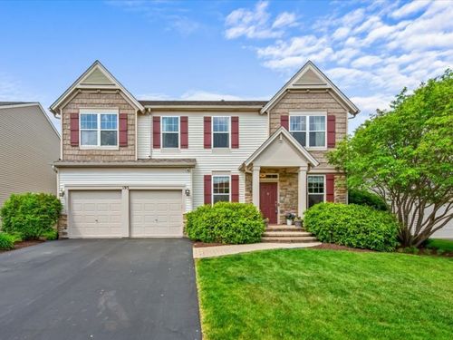 195 E Clover Ave, Cortland, IL, 60112-4016 | Card Image