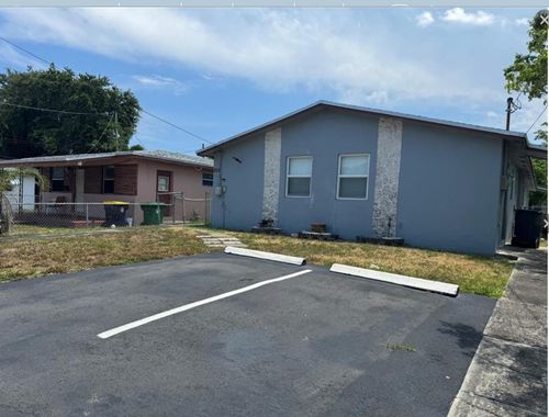 apt-2-208 Sw 2nd Ter, Dania Beach, FL, 33004-3985 | Card Image