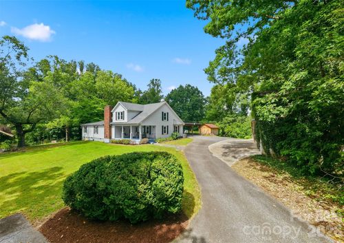255 Wildwood Rd, Lenoir, NC, 28645-8280 | Card Image
