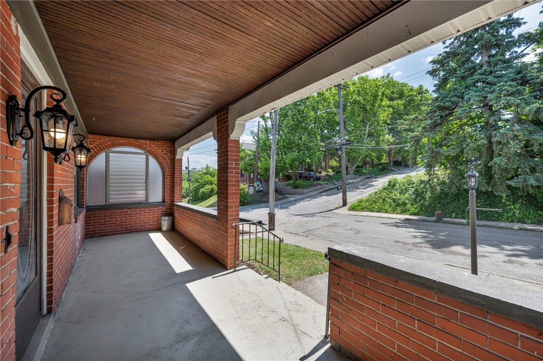 Residential in Brentwood 3