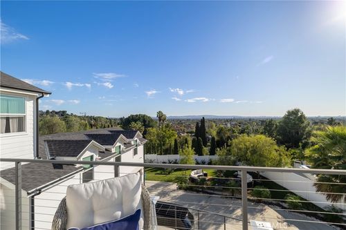 18806 Winnwood Ln, Santa Ana, CA, 92705-1233 | Card Image
