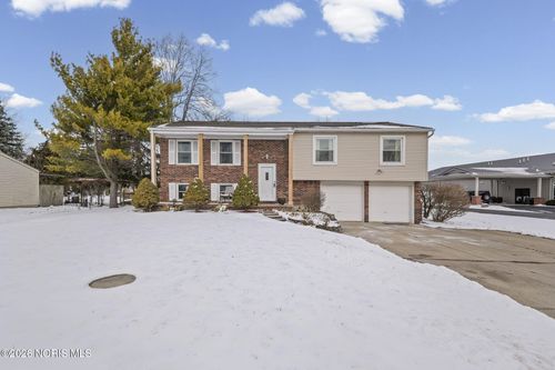 1113 Napoleon Rd, Bowling Green, OH, 43402-4835 | Card Image