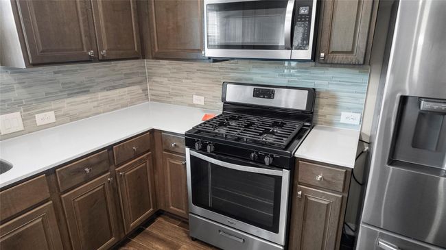 23319 Greenway Creek Ln, House other with 3 bedrooms, 3 bathrooms and 2 parking in Spring TX | Image 6