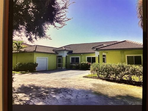 8798 Nw 35th St, Coral Springs, FL, 33065-4350 | Card Image