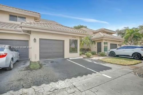 16312 Malibu Dr, Weston, FL, 33326-3402 | Card Image