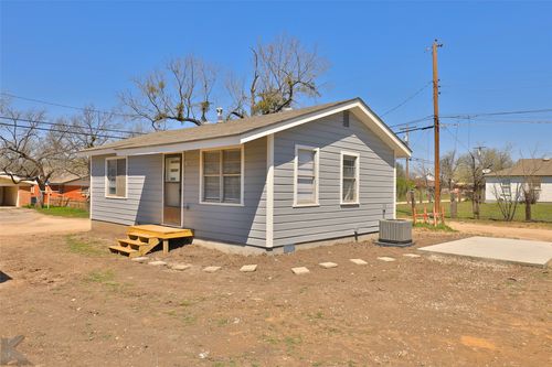 826 E North 10th St, Abilene, TX, 79601-4629 | Card Image
