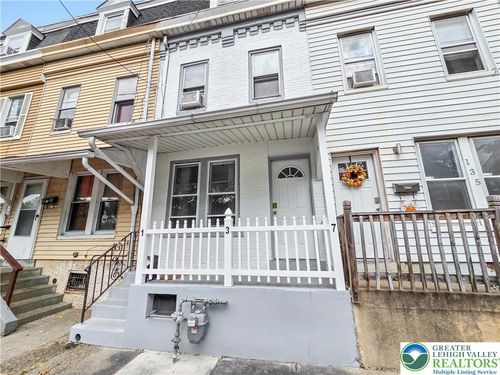 137 N 3rd St, Allentown, PA, 18101-1831 | Card Image