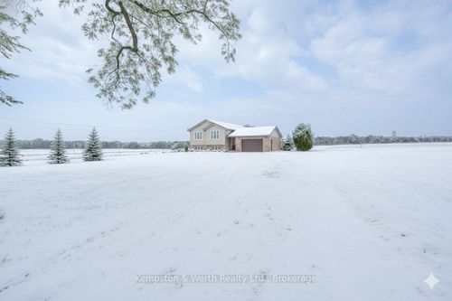 8430 175 Road, North Perth, ON, N0G1Y0 | Card Image