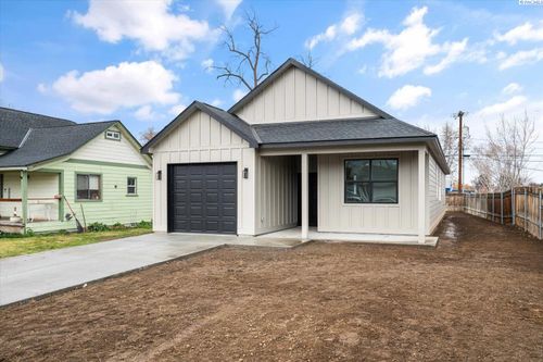 1426 Grant Ave, Prosser, WA, 99350 | Card Image