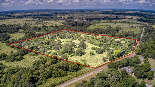 37585 Porter Ln, Hempstead, TX, 77445-8370 | Card Image