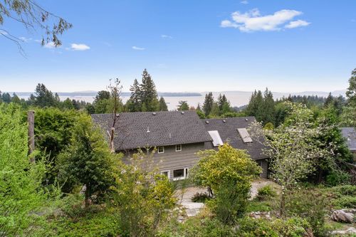 4607 Woodgreen Dr, West Vancouver, BC, V7S2V4 | Card Image