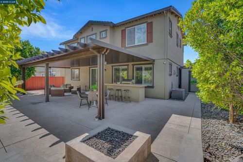 520 Stone Mountain Dr, Oakley, CA, 94561-5097 | Card Image