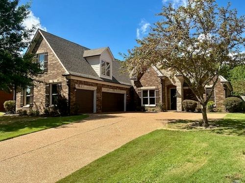 12097 Brooks Village Dr, Arlington, TN, 38002-8490 | Card Image