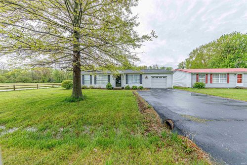 915 E Kentucky St, Princeton, IN, 47670-3066 | Card Image