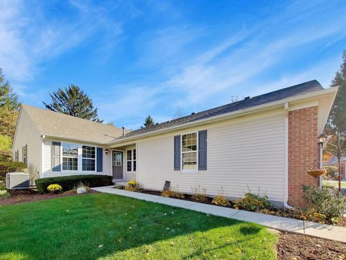 665 S Essington Dr, Round Lake, IL, 60073-5631 | Card Image