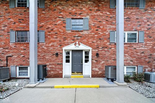 a-2932 Lake Shore Dr, Indianapolis, IN, 46205-2326 | Card Image