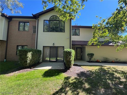 7266 Village Dr, Concord Township, OH, 44060-6595 | Card Image