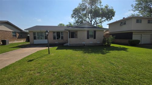 1102 Lorrie Dr, Richardson, TX, 75080-4520 | Card Image