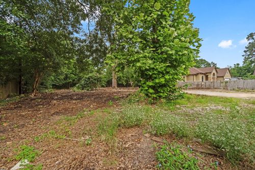 1615 Gilmore St, Conroe, TX, 77301-5459 | Card Image