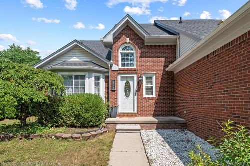 28315 Gold Rd, Chesterfield, MI, 48047-4861 | Card Image