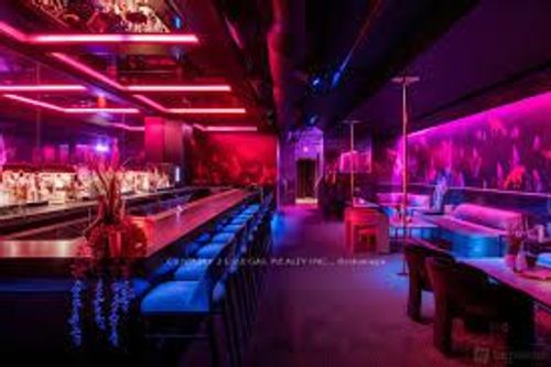563 Queen St W, Toronto, ON, M5V2B6 | Card Image