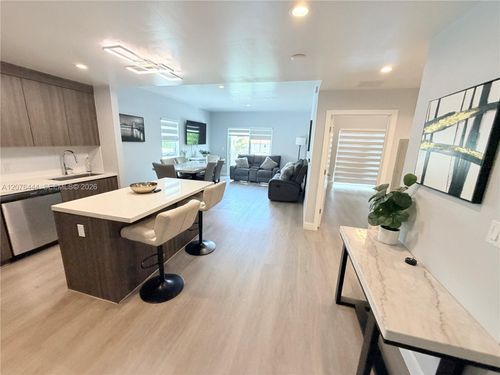 202-1938 Jackson St, Hollywood, FL, 33020-7831 | Card Image