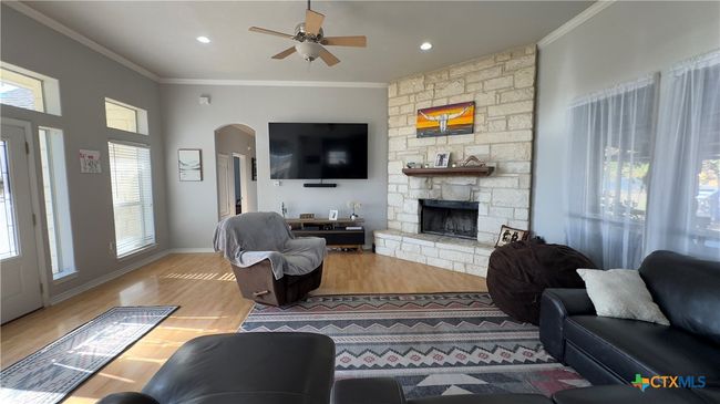 207 Hatter, House other with 3 bedrooms, 2 bathrooms and null parking in Moody TX | Image 4