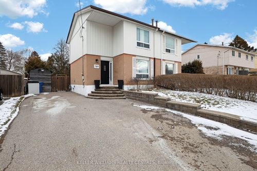 789 Elgin St, Newmarket, ON, L3Y3B9 | Card Image